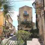 Casa Al Teatro
